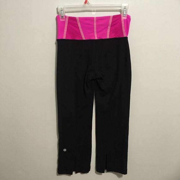 Lululemon Black Pink Waistband Black Cropped Leggings Size 4